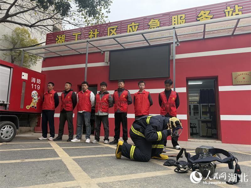 武汉：社区应急服务站筑牢基层安全防线