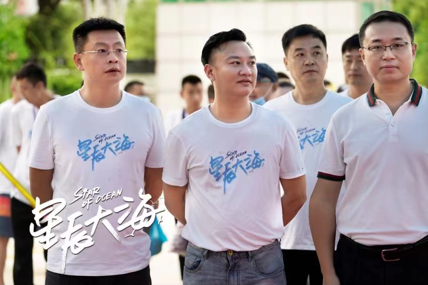 《星辰大海》成年度爆款，背后的时代光影到底做了什么？
