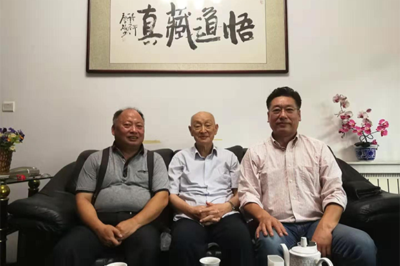 与院士共谋发展