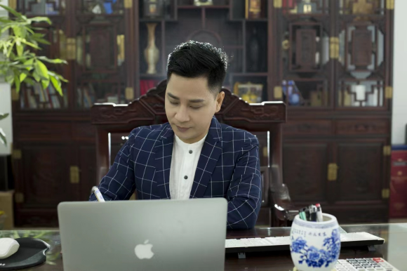 深圳市明谋科技有限公司董事长蔡财兴先生