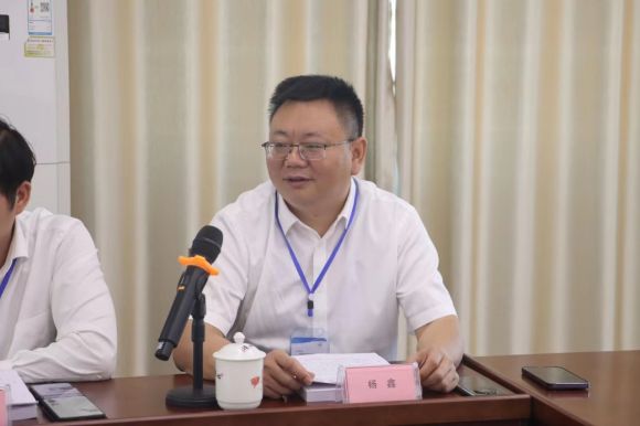 赣州市人大代表、兴国春天文化传媒有限公司董事长、兴国县非物质文化遗产博物馆负责人杨鑫
